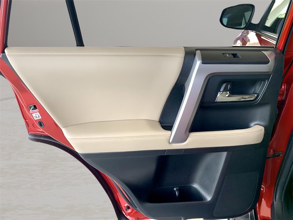 Used 2022 Toyota 4Runner SR5 Premium image 17