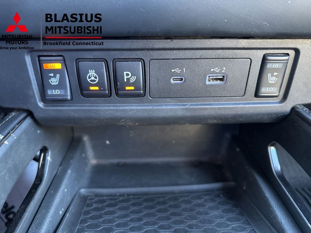 Used 2022 Nissan Frontier PRO-4X image 24