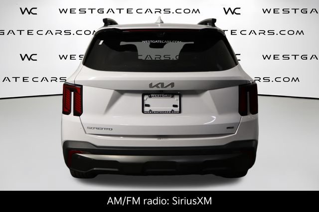 Used 2024 Kia Sorento SX Prestige w/ Olive Brown Leather Package AWD/4WD image 4