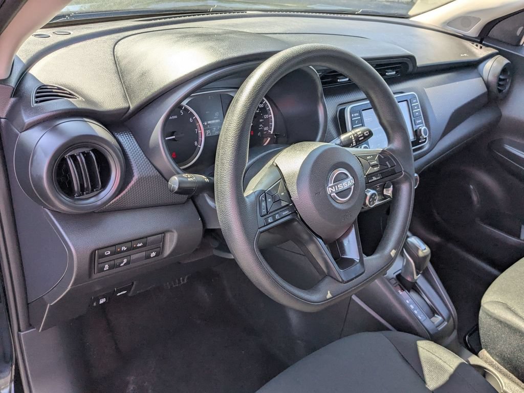 Used 2025 Nissan Kicks Play S FWD image 10