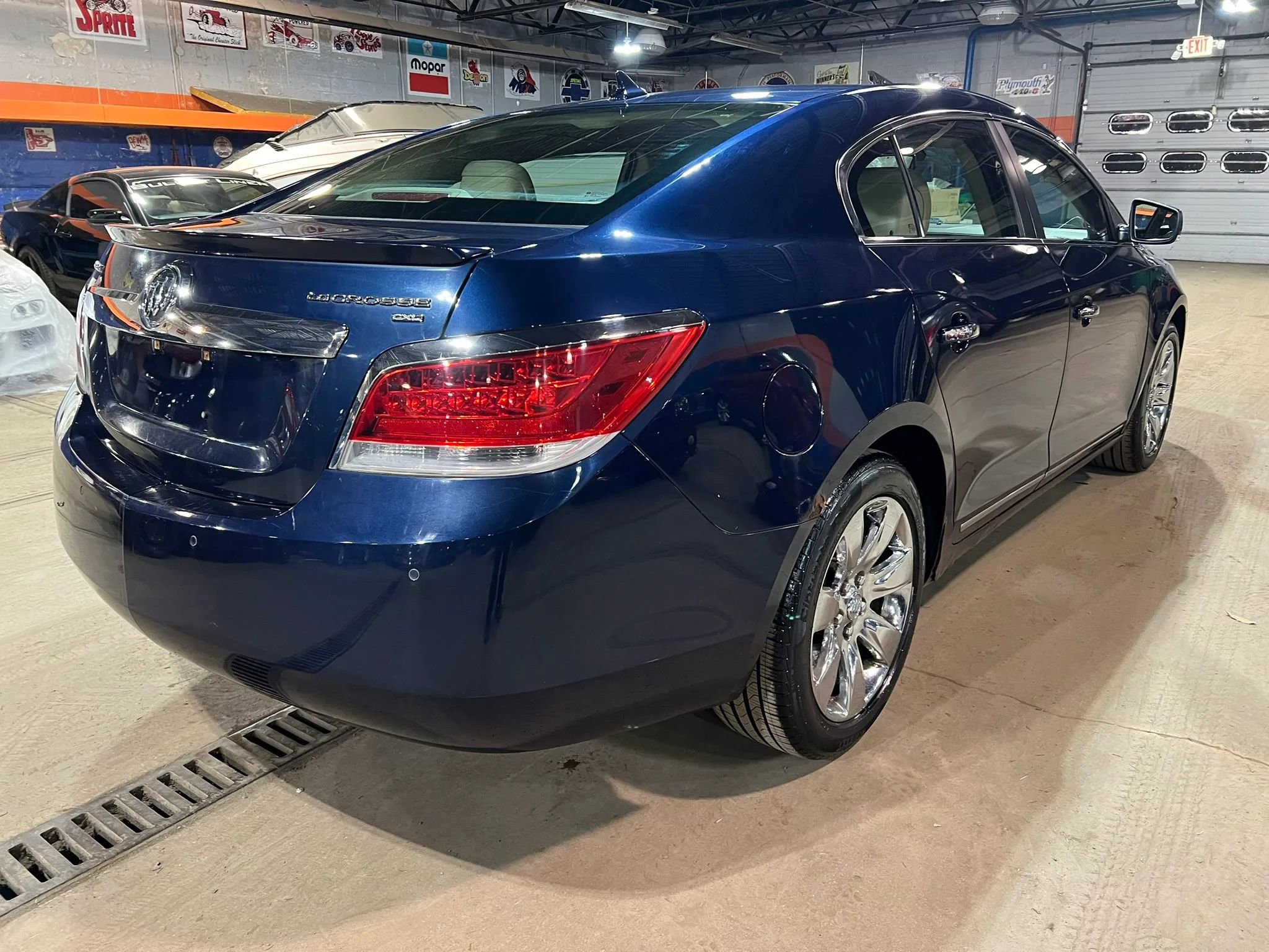 Used 2011 Buick LaCrosse CXL image 5