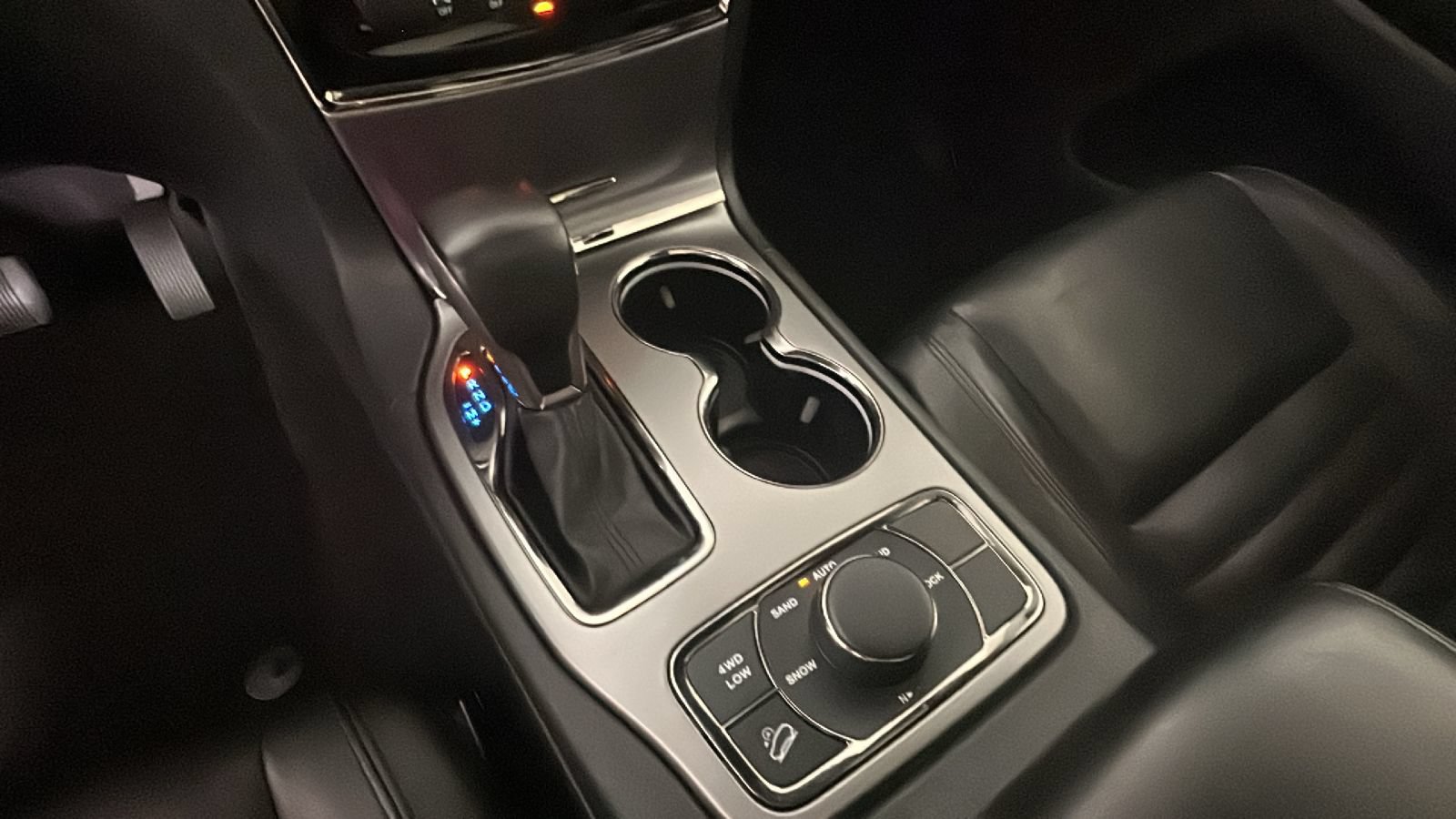 Used 2020 Jeep Grand Cherokee Limited X AWD/4WD image 25