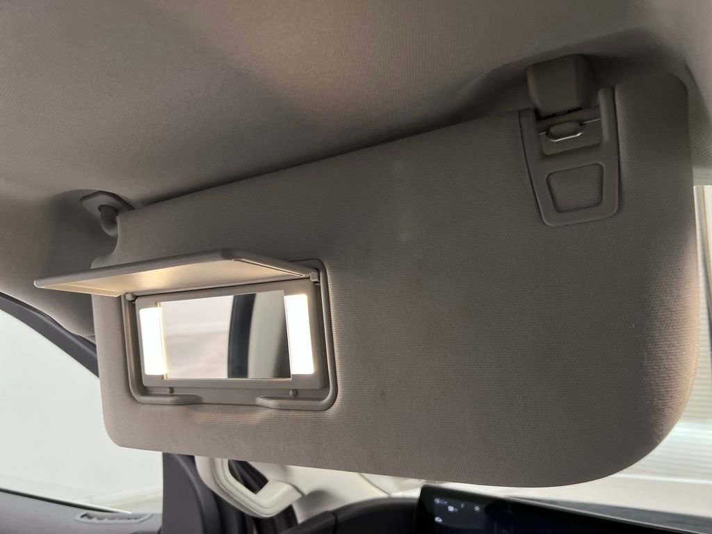 Used 2025 Ford Expedition Active image 74