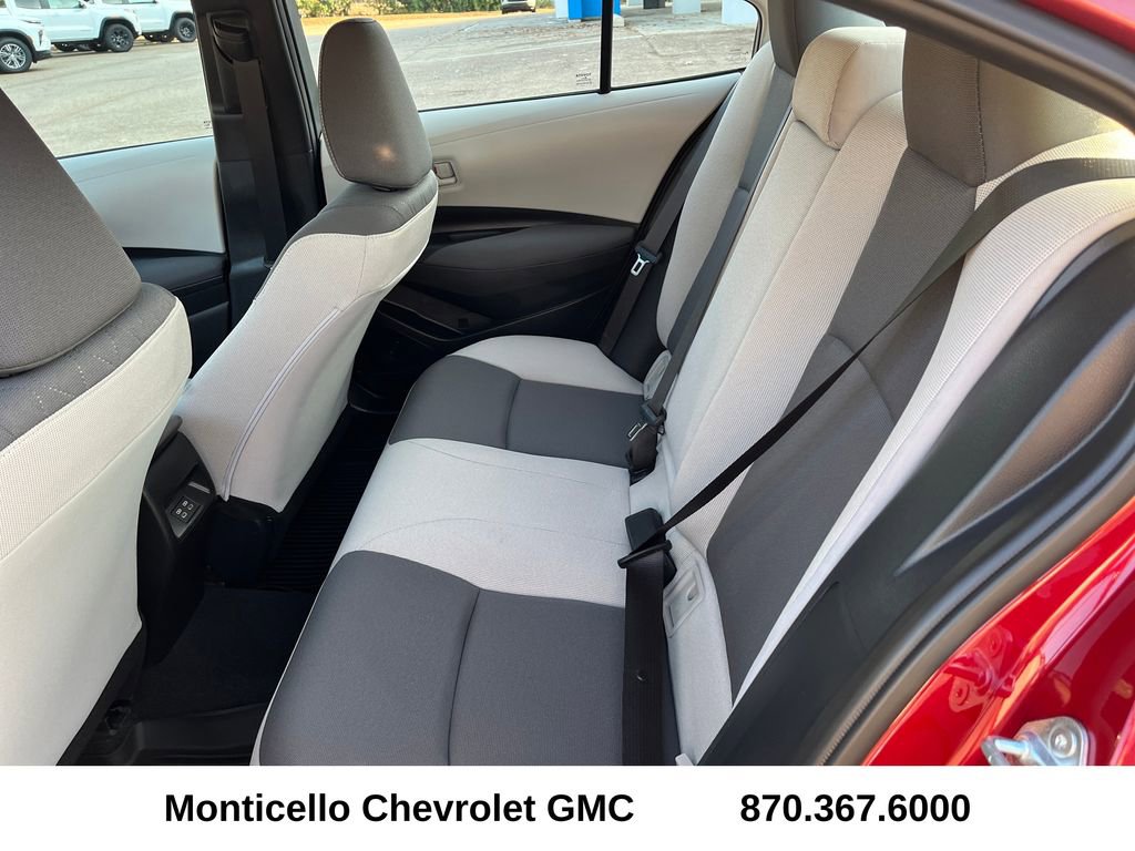 Used 2025 Toyota Corolla LE image 22