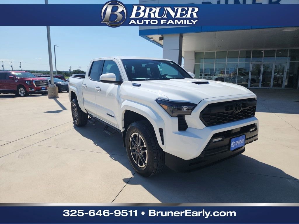 Used 2024 Toyota Tacoma TRD Sport image 1