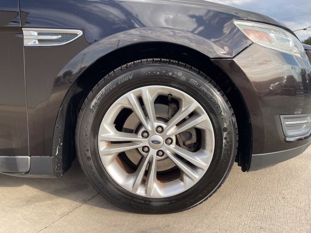 Used 2014 Ford Taurus SEL w/ Equipment Group 201A FWD image 22
