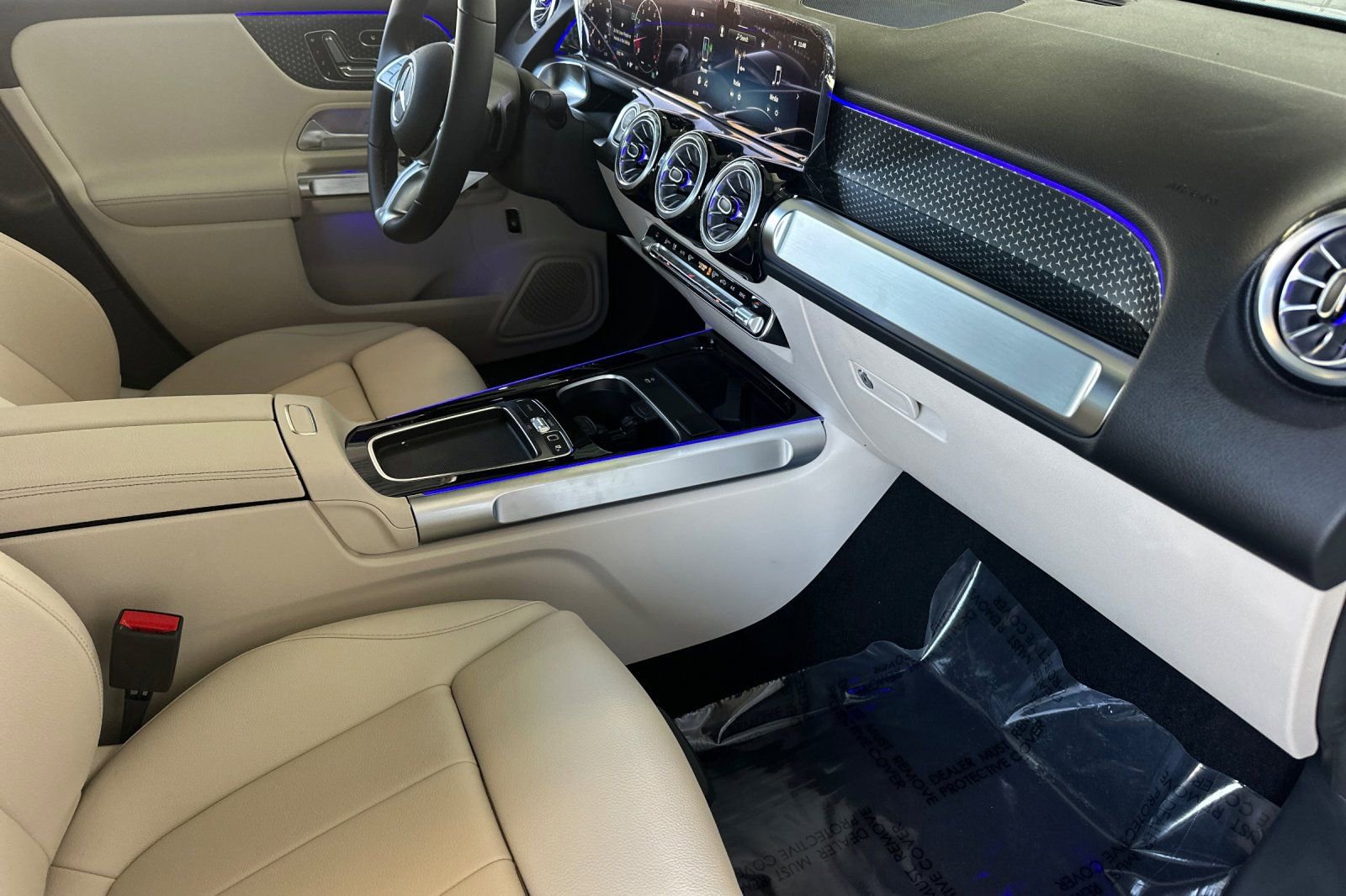 New 2025 Mercedes-Benz GLB 250 image 11