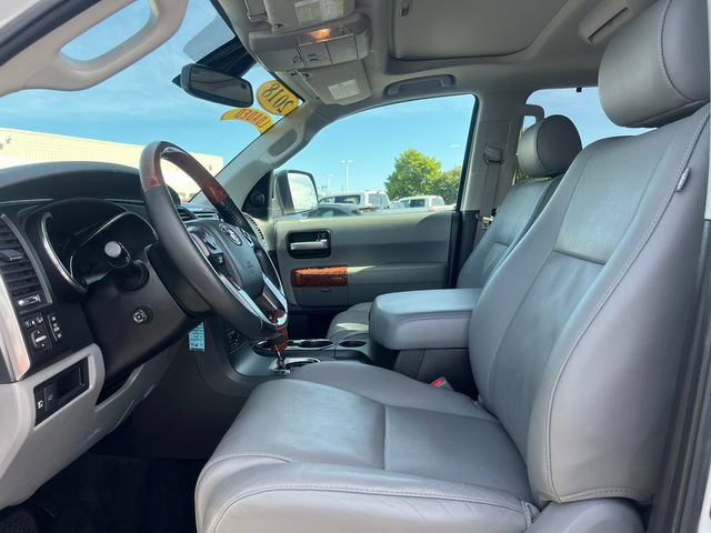 Used 2018 Toyota Sequoia Platinum AWD/4WD image 3