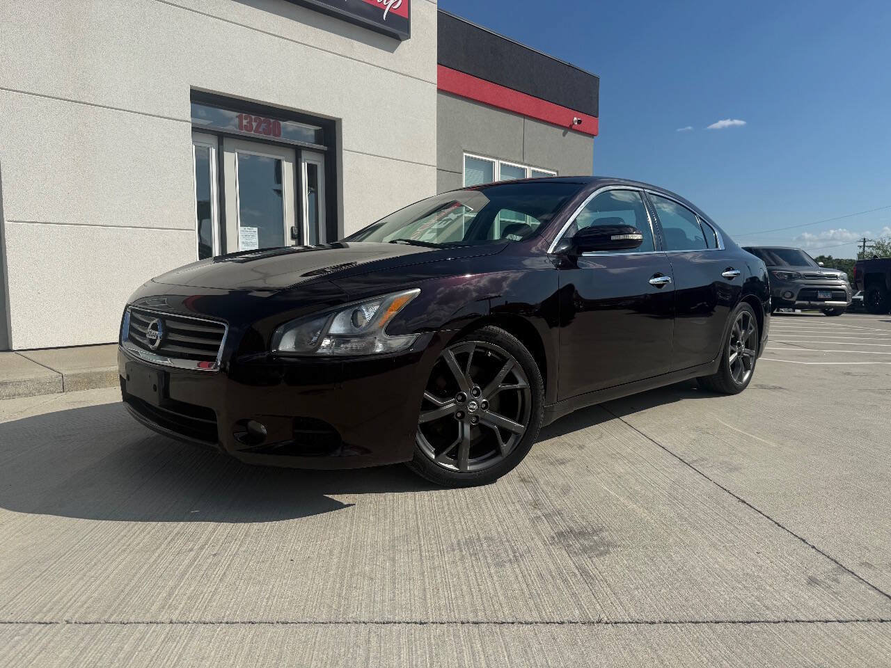 Used 2014 Nissan Maxima 3.5 SV w/ Sport Package FWD image 2