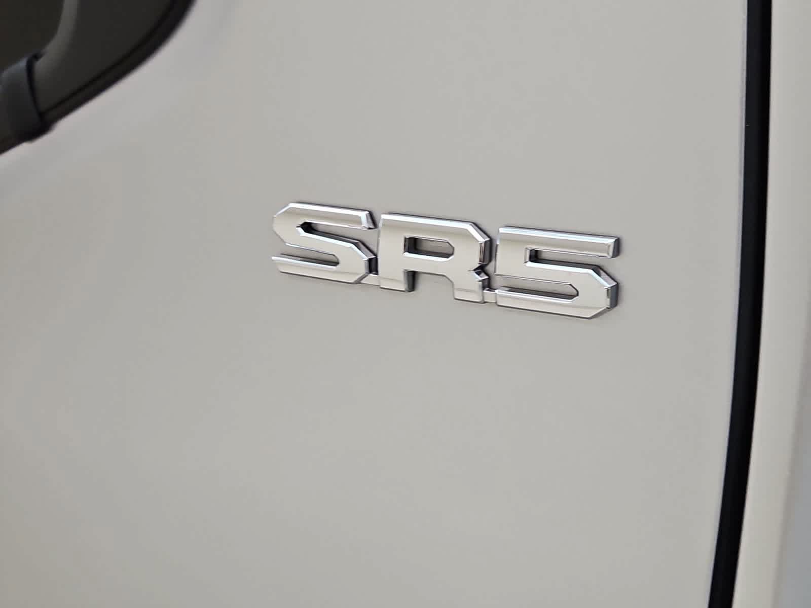 Used 2024 Toyota Tacoma SR5 AWD/4WD image 19