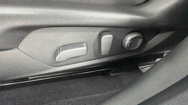 Certified 2025 Subaru Crosstrek 2.0i Premium image 13