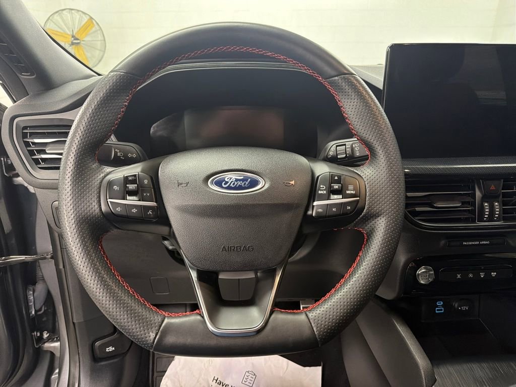 Certified 2023 Ford Escape ST-Line w/ Tech Pack #1 image 16