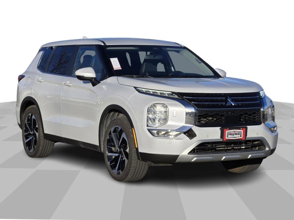 Used 2024 Mitsubishi Outlander SE video 1