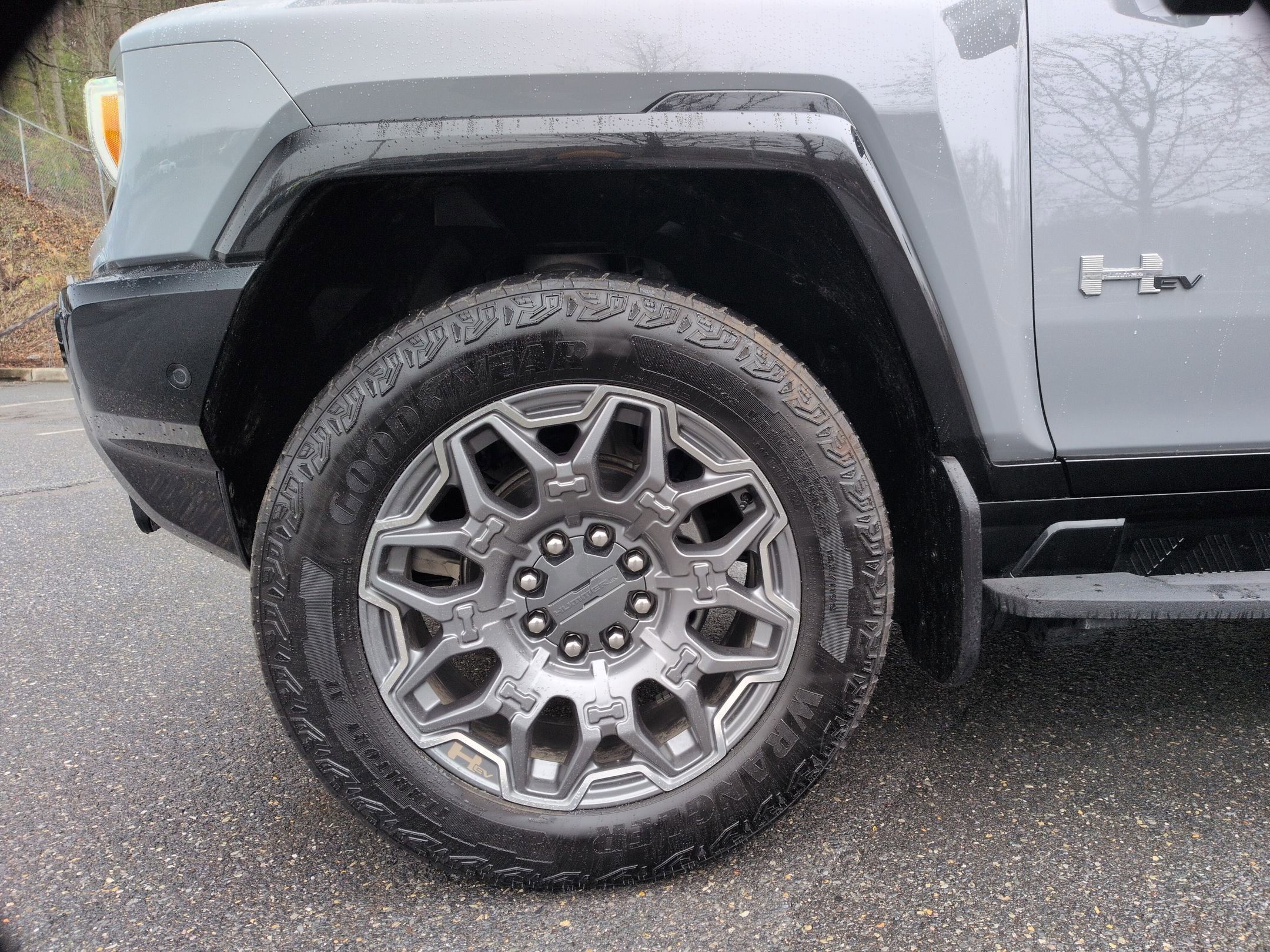 Used 2025 GMC Hummer EV 2X image 16