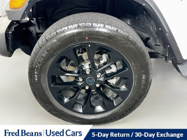 Used 2024 Jeep Wrangler Unlimited Sahara w/ Safety Group AWD/4WD image 37