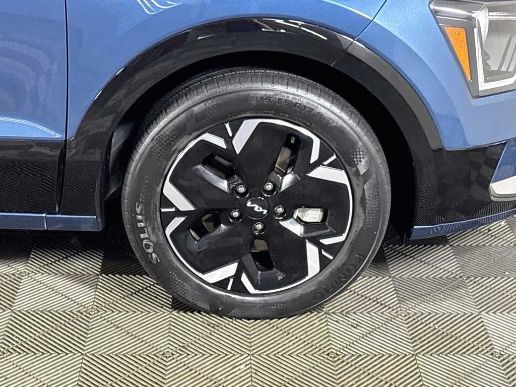Certified 2023 Kia Niro Wind FWD image 24