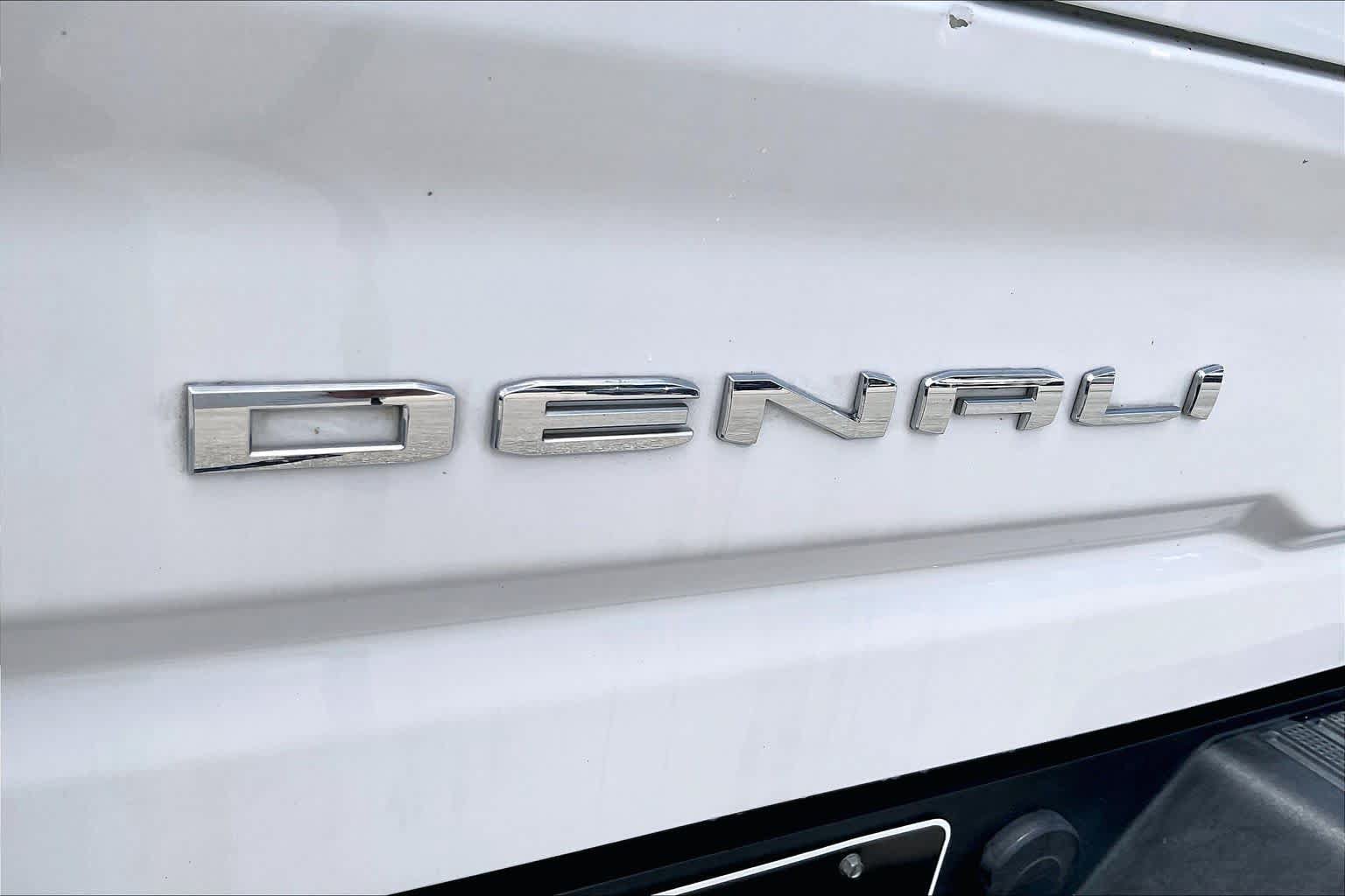 Used 2022 GMC Sierra 2500 Denali w/ Technology Package AWD/4WD image 9