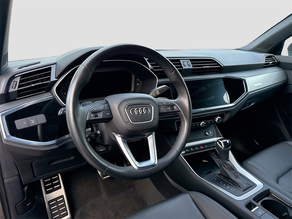 Used 2023 Audi Q3 2.0T Premium Plus w/ Premium Plus Package image 10