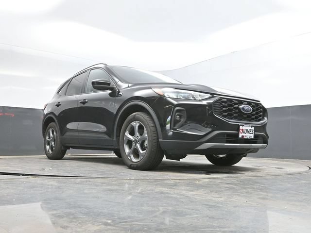 Used 2025 Ford Escape ST-Line Select AWD/4WD image 47