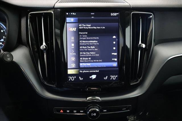 Used 2019 Volvo XC60 T6 Momentum w/ Multimedia Package image 14