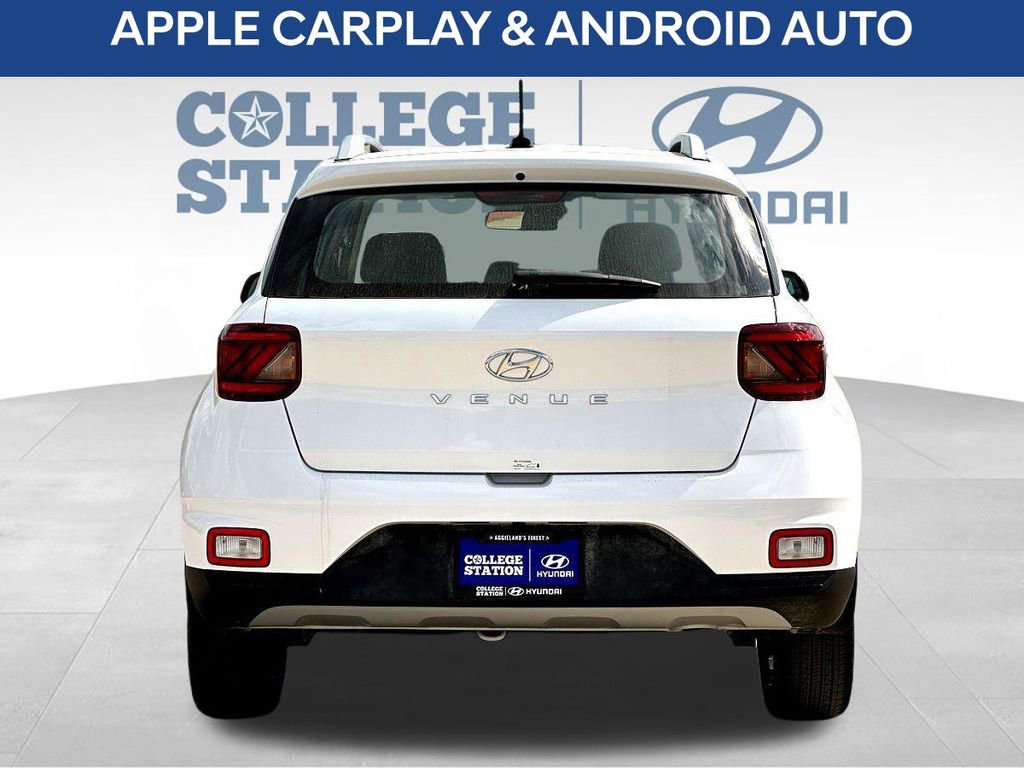 Used 2025 Hyundai Venue SEL FWD image 9