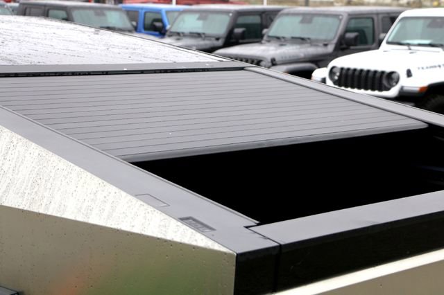 Used 2024 Tesla Cybertruck AWD Crew Cab image 33
