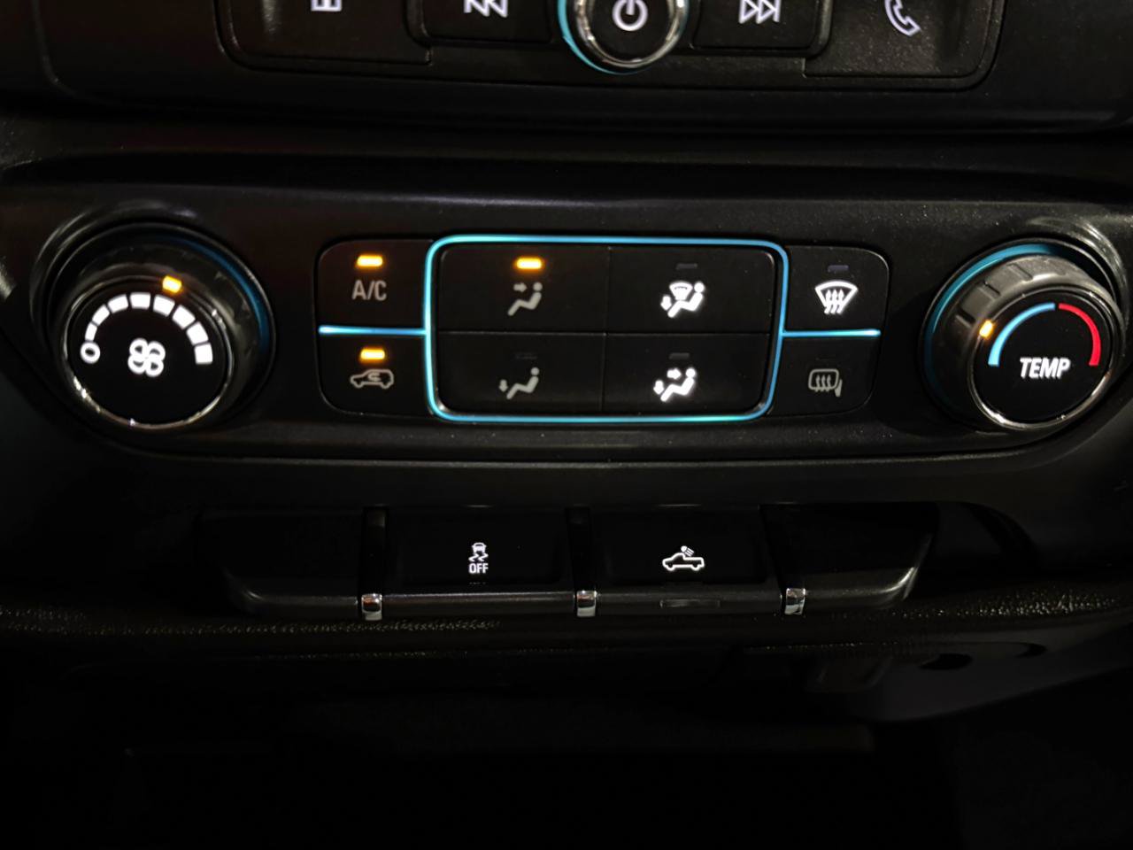 Used 2019 Chevrolet Silverado 2500 W/T AWD/4WD image 26