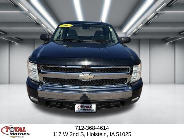 Used 2007 Chevrolet Silverado 1500 LT w/ 1LT Convenience Package AWD/4WD image 3