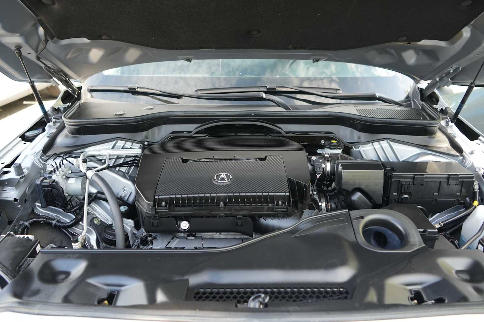 Certified 2025 Acura MDX SH-AWD image 13