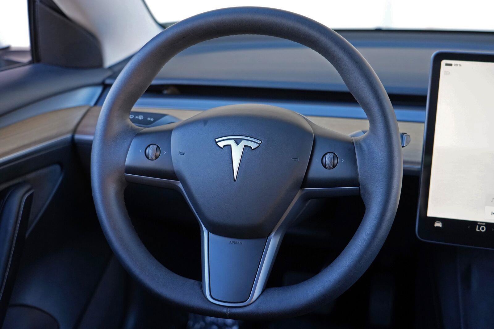 Used 2023 Tesla Model 3 Standard Range RWD image 18