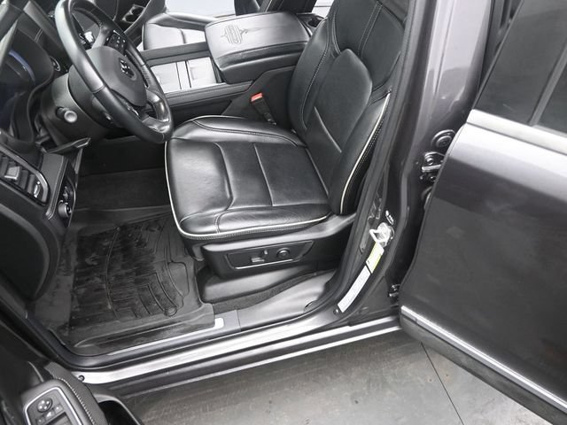 Used 2024 RAM 1500 Limited w/ Body Color Bumper Group AWD/4WD image 11