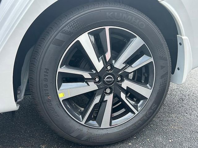 New 2025 Nissan Versa SV w/ Trunk Package FWD image 26
