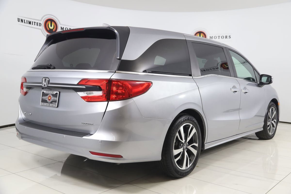 Used 2023 Honda Odyssey Touring image 3