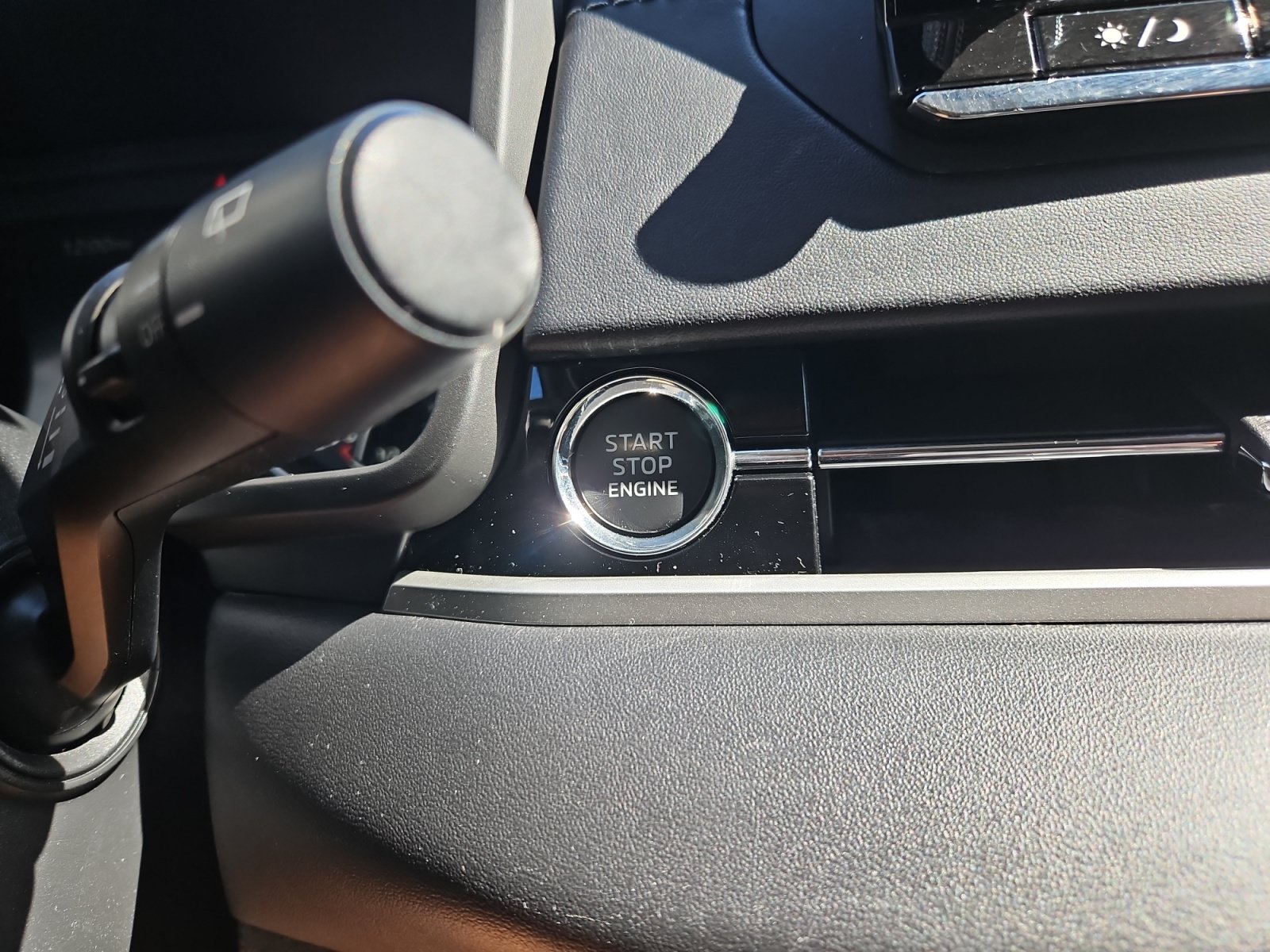 Used 2022 Mitsubishi Outlander ES AWD/4WD image 18