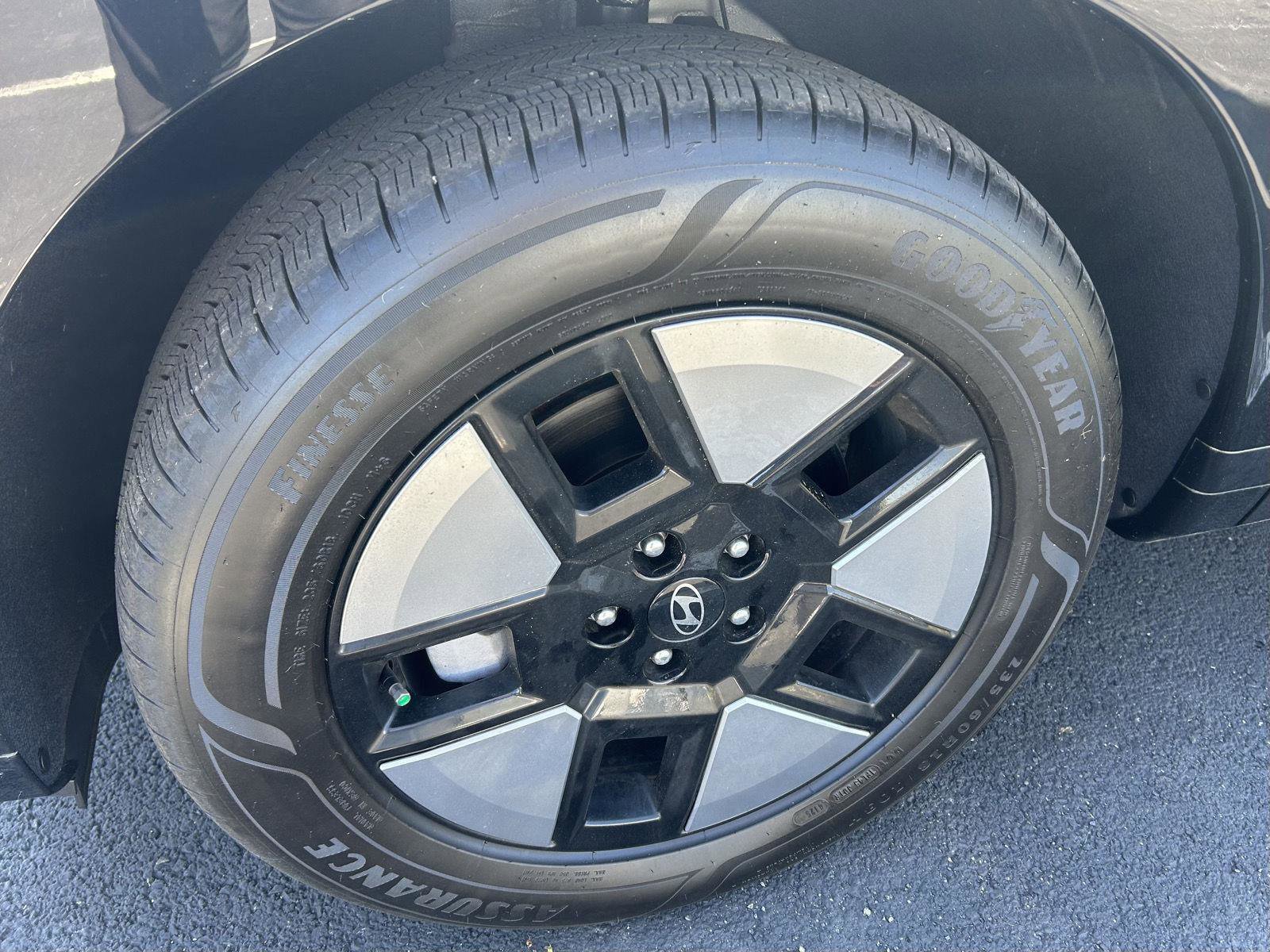 Certified 2024 Hyundai Santa Fe Calligraphy image 6