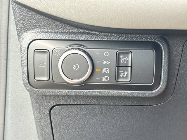 New 2026 Ford Explorer Active w/ Active Comfort Package RWD image 22