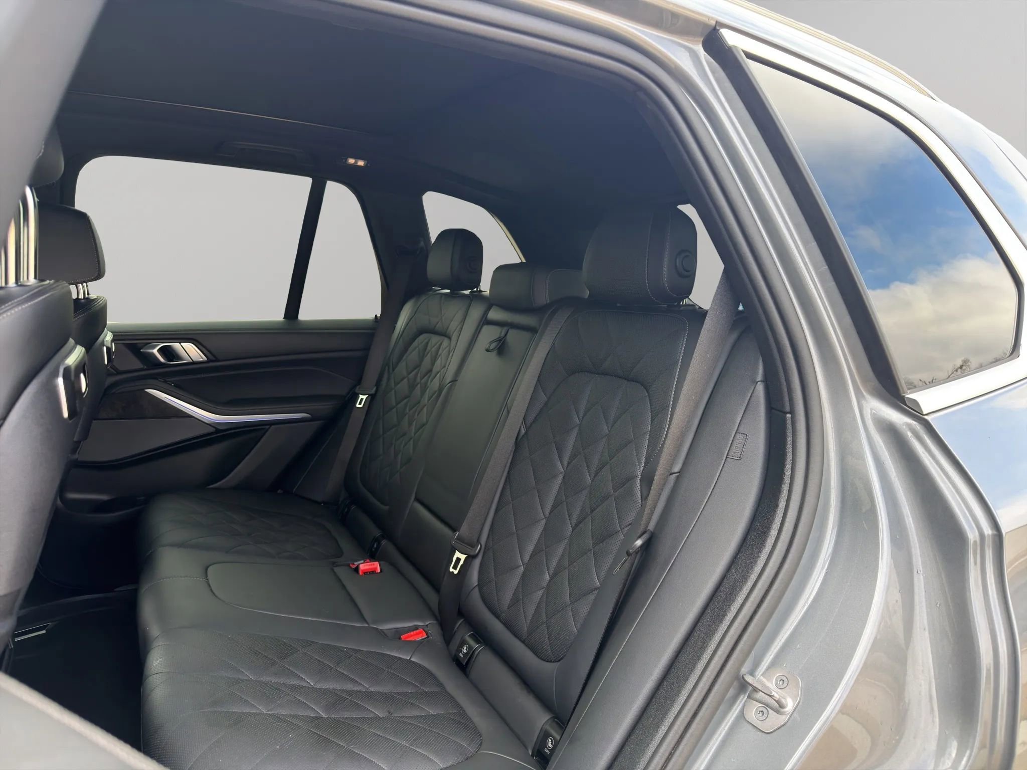 Used 2024 BMW X5 sDrive40i w/ Premium Package RWD image 13