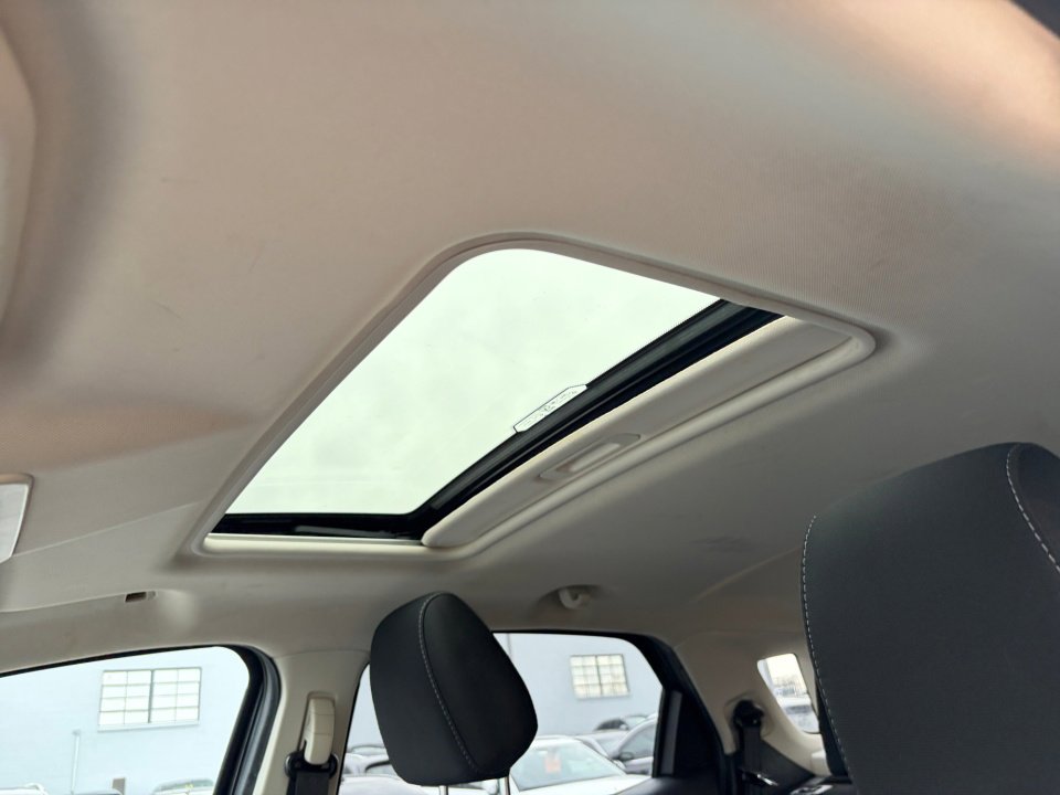 Used 2021 Ford EcoSport SE image 25