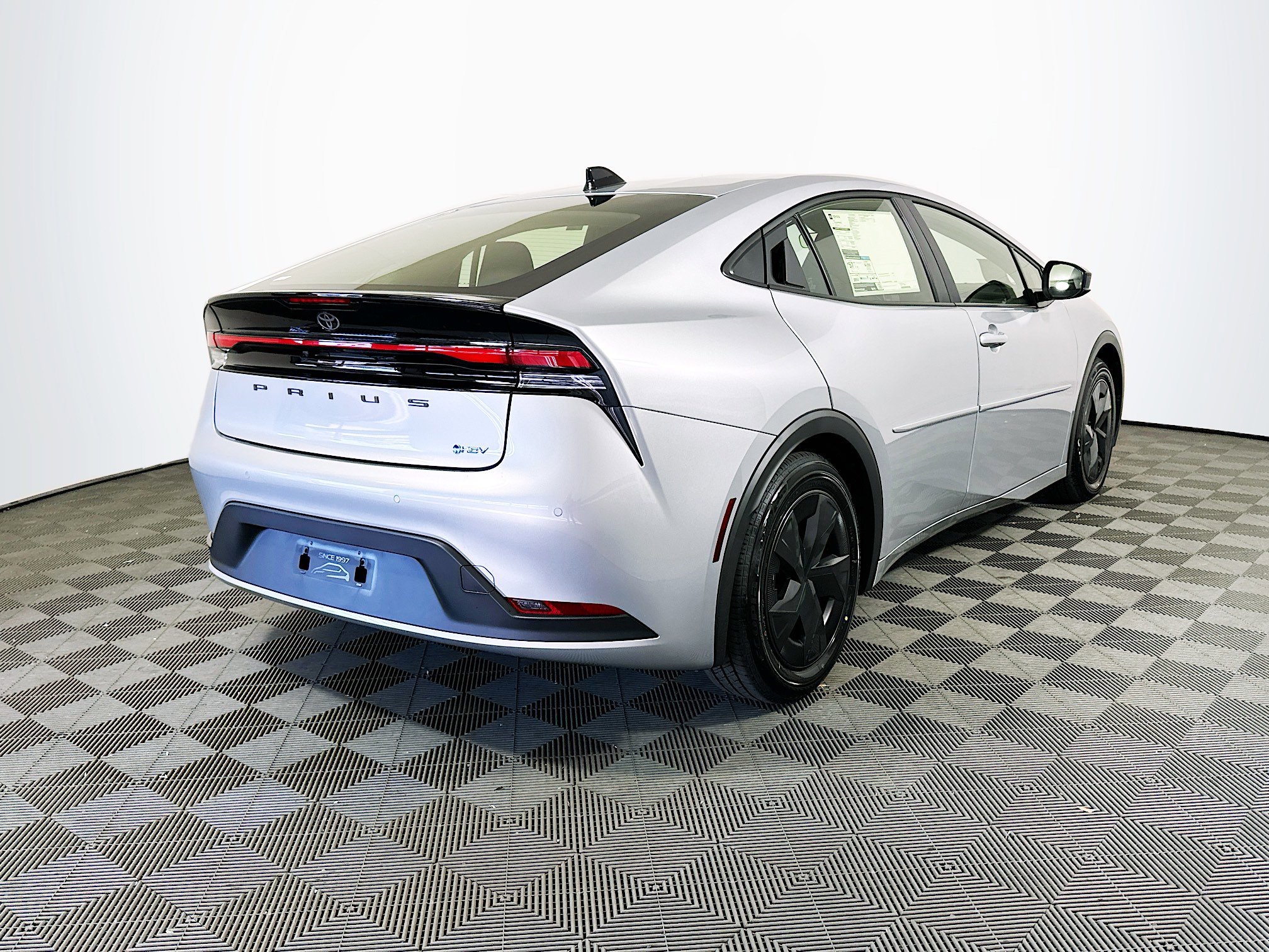 New 2026 Toyota Prius LE image 7