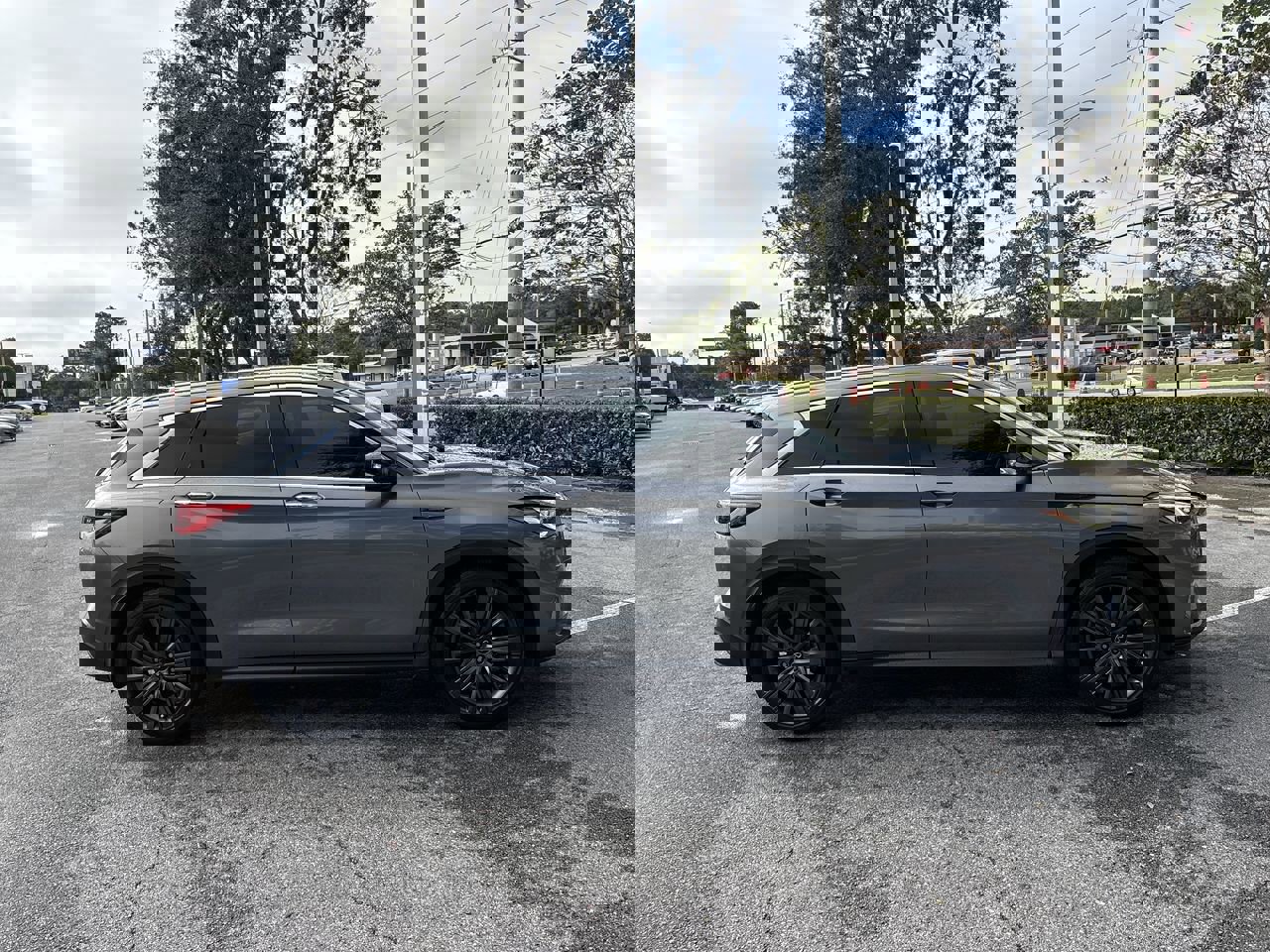 Used 2020 INFINITI QX50 Essential w/ Edition 30 Package image 9