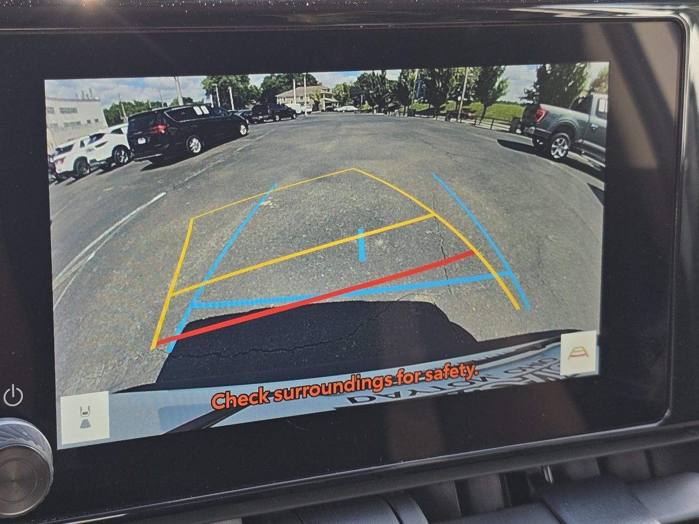 Used 2024 Toyota RAV4 XLE FWD image 3
