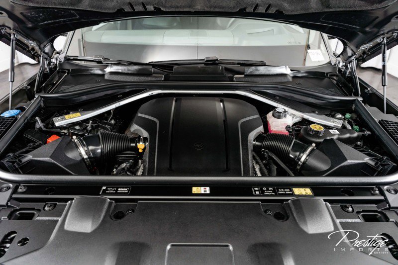 Used 2024 Land Rover Range Rover SV image 6