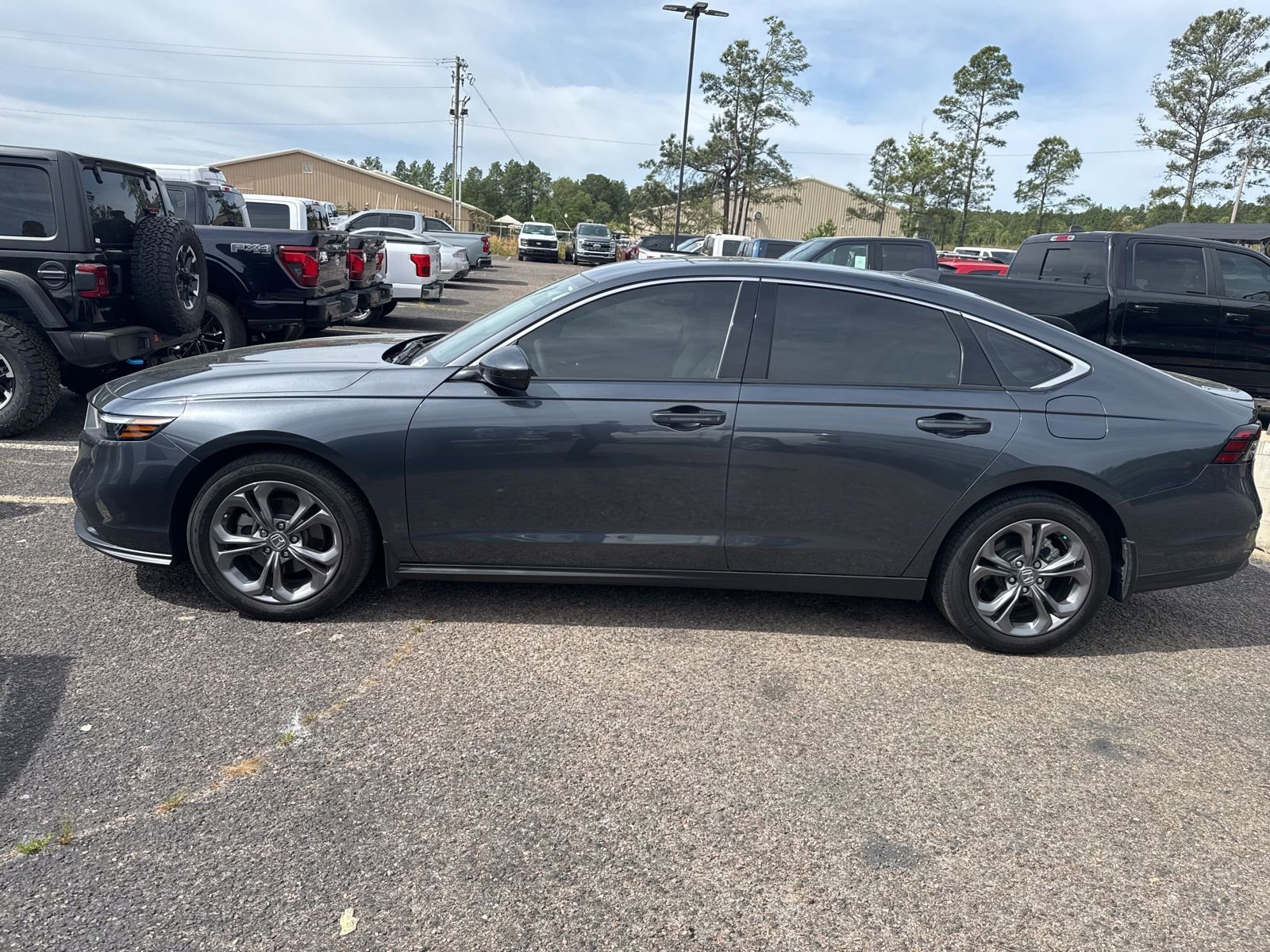 Used 2024 Honda Accord EX image 4