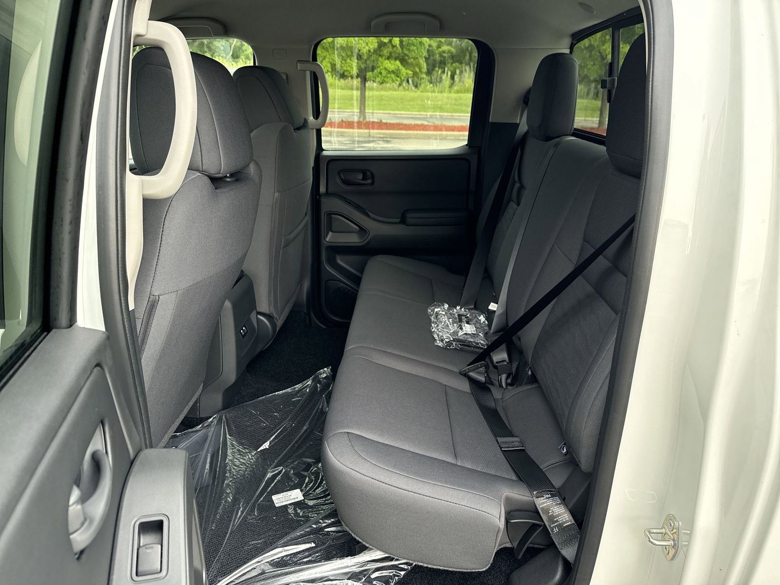 Certified 2025 Nissan Frontier S image 24