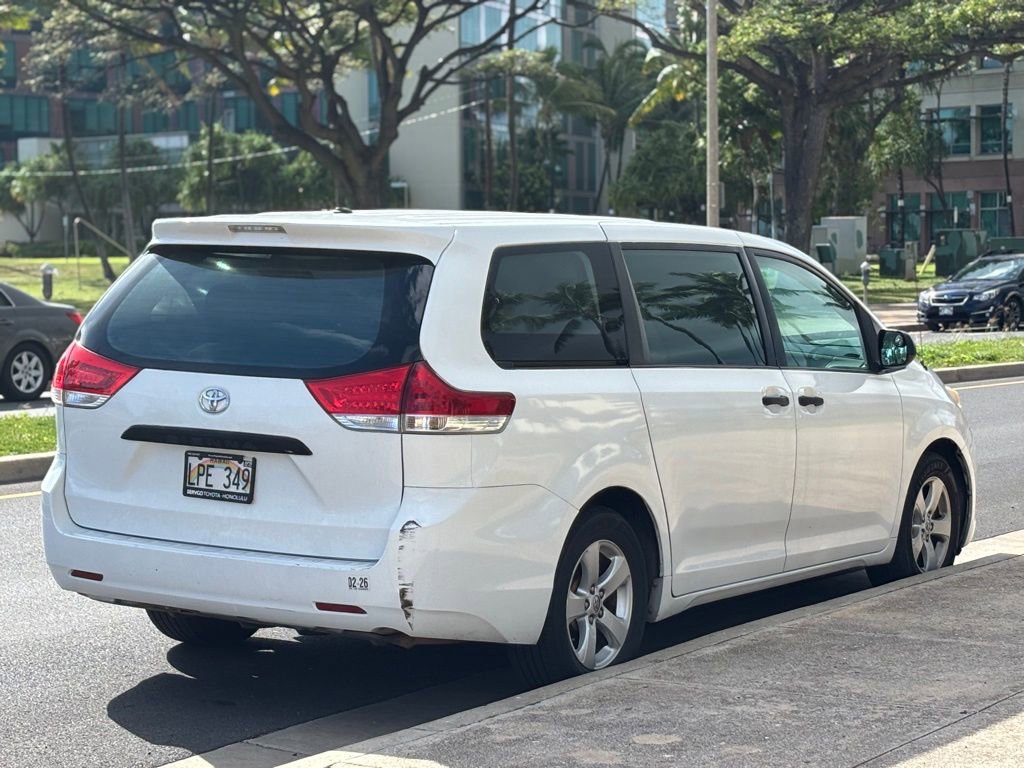 Used 2013 Toyota Sienna L FWD image 5