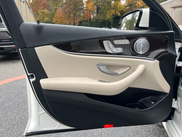 Used 2018 Mercedes-Benz E 400 4MATIC Sedan image 10