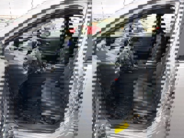 Used 2025 Toyota Prius XLE image 19