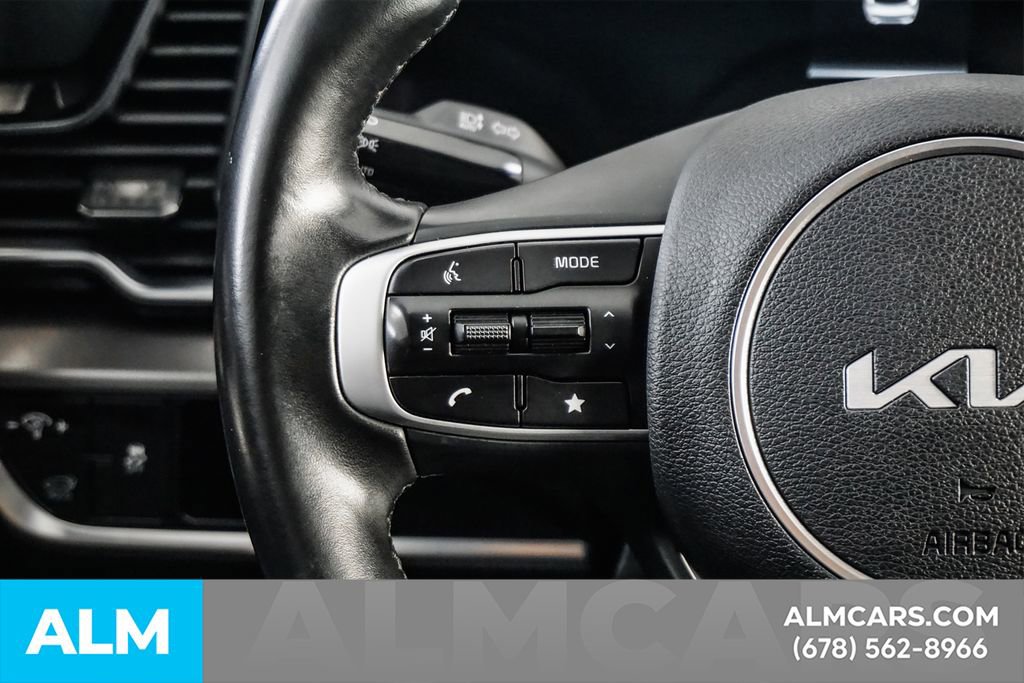 Used 2025 Kia Sportage EX w/ Premium Package FWD image 29