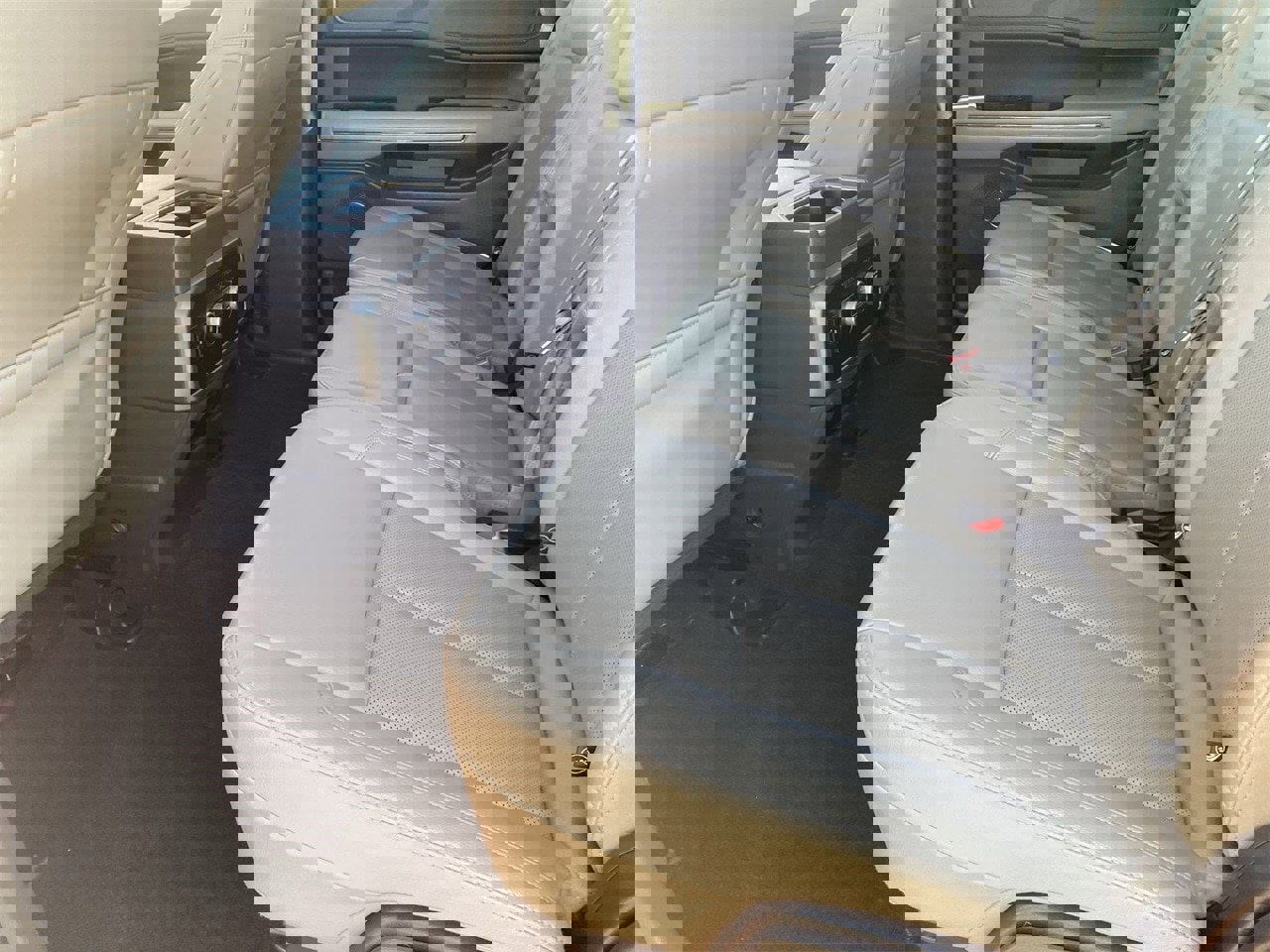 Used 2021 Ford Expedition XLT image 14