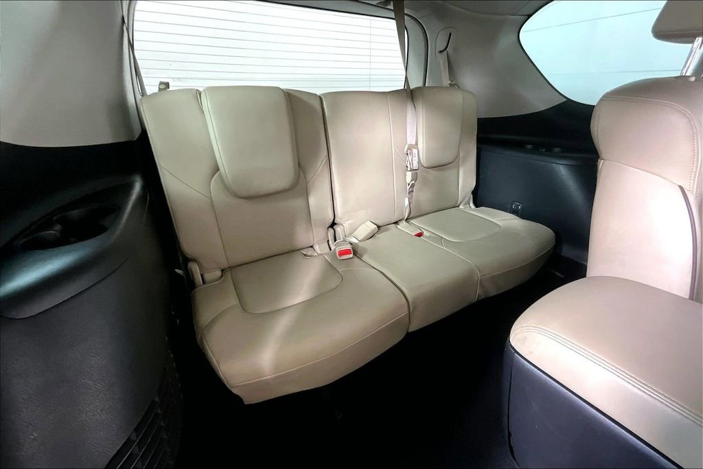Used 2023 Nissan Armada SL w/ Captain's Chairs Package image 28
